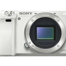 【中古】【非常に良い】SONY(ソニー) ミラーレス一眼 α6000 ボディ ホワイト