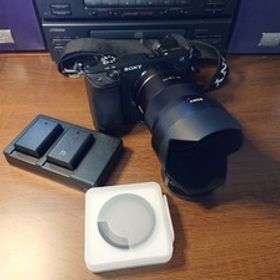 ミラーレス一眼 α6400 ILCE-6400 SonnarT* SE 55mm F1.8 ZEISSレンズ SEL55F18Z その他セット 箱あり 一眼レフ