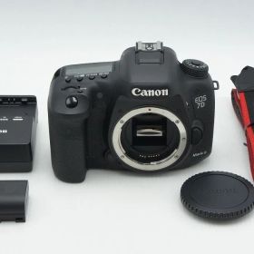 良品 Canon キヤノン EOS 7D Mark II ボディ デジタル一眼レフカメラ 260316o