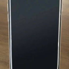 【中古美品】Apple iPhone SE （2020） SE2 ホワイト 本体