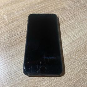 8880 iPhone SE 第二世代 64GB ブラック