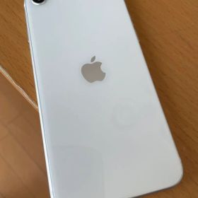 【再値下】Apple iPhone SE (第2世代) ホワイト SIMフリー