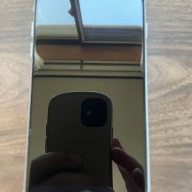 iPhone SE 第2世代 64GB ホワイトSIMフリー バッテリー82%