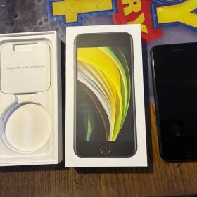 iPhone SE2 64GB ブラック SIMフリー 修復歴なし 初期化済