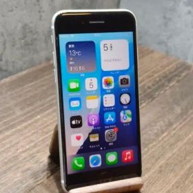 美品 iphone SE 第2世代 64GBSIMフリー スマホ