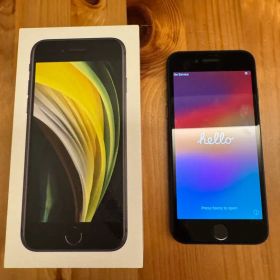 Apple iPhone SE (第2世代) ブラック 本体