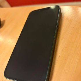 Apple iPhone 13 ミッドナイトグリーン 本体 au