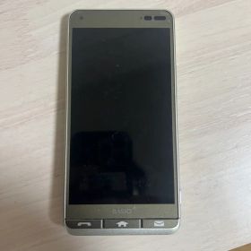 【初期化済】au BASIO3 KYV43 京セラ スマホ ゴールド