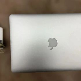 【動作品】MacBook Air 2017 13インチ 8GB 充電器付