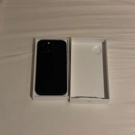 Apple iPhone（アイフォン）15 ブラック 本体 SIMフリー