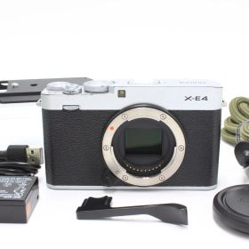 2923ショット！富士フイルム(FUJIFILM) X-E4 ボディ シルバー