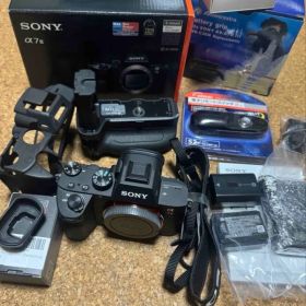 送料込み美品旅行やアウトドアキャンプSONYILCE-7M3α7III付属品
