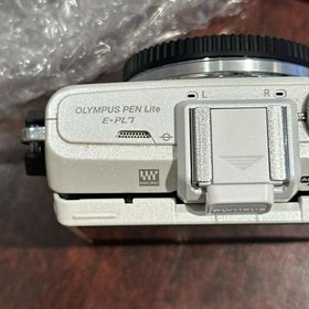 【全額返金保証】【最速発送】OLYMPUS デジタル一眼 PEN Lite E-PL7 ボディ ホワイト 動作確認済