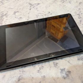 【ジャンク】任天堂Switch 2018年製 外装割と綺麗 Nintendo