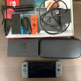 Nintendo Switch 本体 公式キャリングケース付き