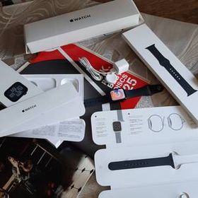 あり箱 Apple Watch SE2 (2世代 SE)□GPS 40mm アップルウォッチ WKK02