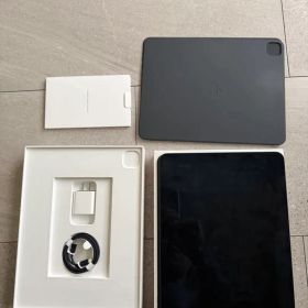 Apple iPad Pro 13インチ M4 256G Folio