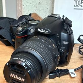 美品 Nikon D5000 デジタル一眼レフ