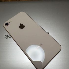 iPhone 8 ゴールド 4.7インチ 本体