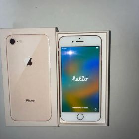 iPhone 8 ゴールド 本体