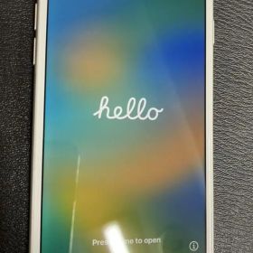 iPhone8 simフリー バッテリー100％ シルバー 64GB