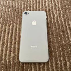 Apple iPhone 8 シルバー（ホワイト） 本体