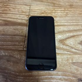 Apple iPhone 8 ブラック