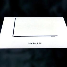 【2598】 Apple Mac Book Air MLY43J/A 2022年