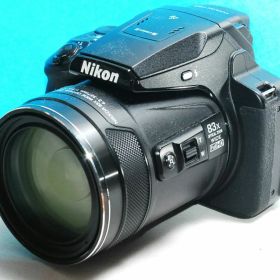 NIKON COOLPIX P900 送料無料
