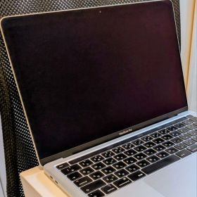 MacBook Pro M2 13.3 シルバー 8GB 256GB 外箱あり