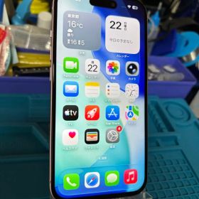 さ*と様 動作確認済み iPhone 15 128GB バッテリー83%