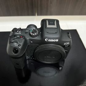 Canon EOS R7 ミラーレスカメラ