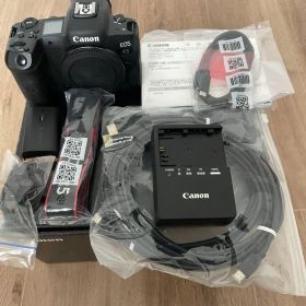 Canon EOS R5 本体と付属品 キャノン R6 ミラーレス 一眼レフ