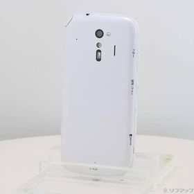 〔中古〕FUJITSU(富士通） らくらくスマートフォン 32GB ホワイト F-42A docomoロック解除SIMフリー〔269-ud〕