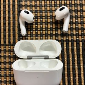 AirPods 第3世代 ライトニング充電