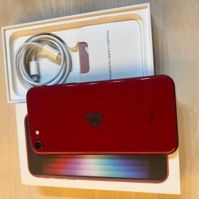 Apple iPhone SE (第3世代) レッド 本体