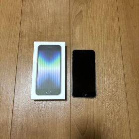 Apple iPhone SE (第3世代) ホワイト 本体