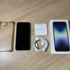 8911 iPhone SE3 64GB スターライト