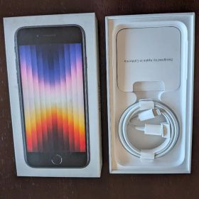 iPhone SE (第3世代)64GB 充電ケーブル箱付き