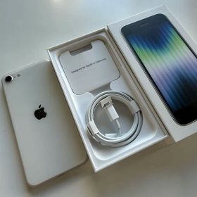 Apple iPhone SE第3世代128GBスターライト