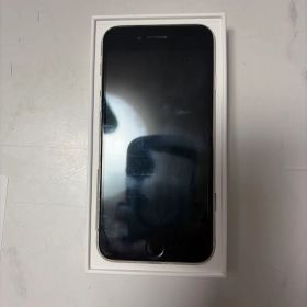 Apple iPhone SE (第3世代) ホワイト