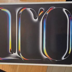 11インチ iPad Pro (M4)256GB バッテリー劣化無し(100%)