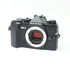 【中古】 《美品》 OM SYSTEM OM-5 ボディ ブラック [ デジタルカメラ ]