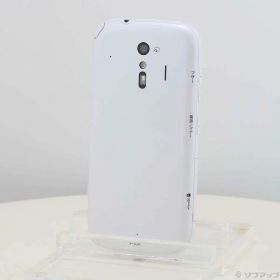 【中古】FUJITSU(富士通） らくらくスマートフォン 32GB ホワイト F-42A docomoロック解除SIMフリー 【269-ud】