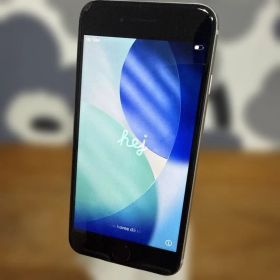 Apple iPhoneSE 第3世代 64GB スターライト 本体