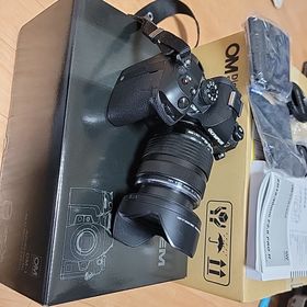 オーエムデジタルソリューションズ(OM Digital Solutions)のOM SYSTEM OM-1 12-40mm F2.8 PROIIキット ミラ…(ミラーレス一眼)