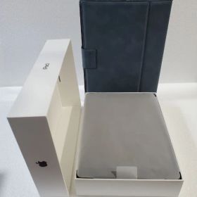 iPad 第9世代 10.2インチ 256GBモデル/反りあり・動作品