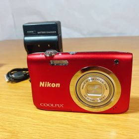 まずまず美品】Nikon COOLPIX A100 赤 人気色