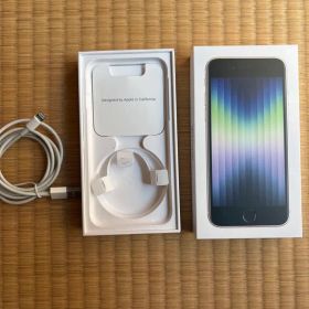 iPhone SE (第3世代) ホワイト 本体