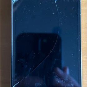 【ブランク品】iPhone4？5?